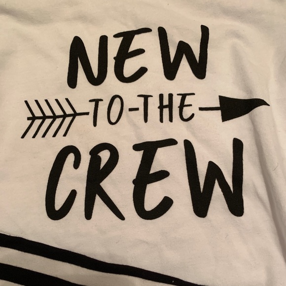 Newborn Baby Boy Outfit “New to The Crew” - Picture 4 of 5